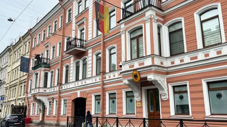 Rusia cerrará consulado alemán en San Petersburgo y centros Goethe