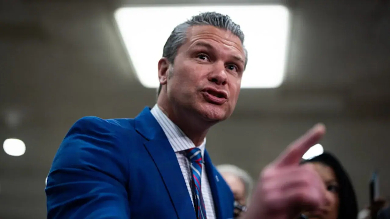 Hegseth anuncia purga del 20 % de generales y almirantes