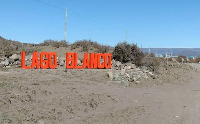 Lago Blanco: Detienen a un hombre y a un adolescente por robar alambres