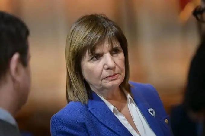Bullrich desmintió a Santilli por los cambios en el Presupuesto