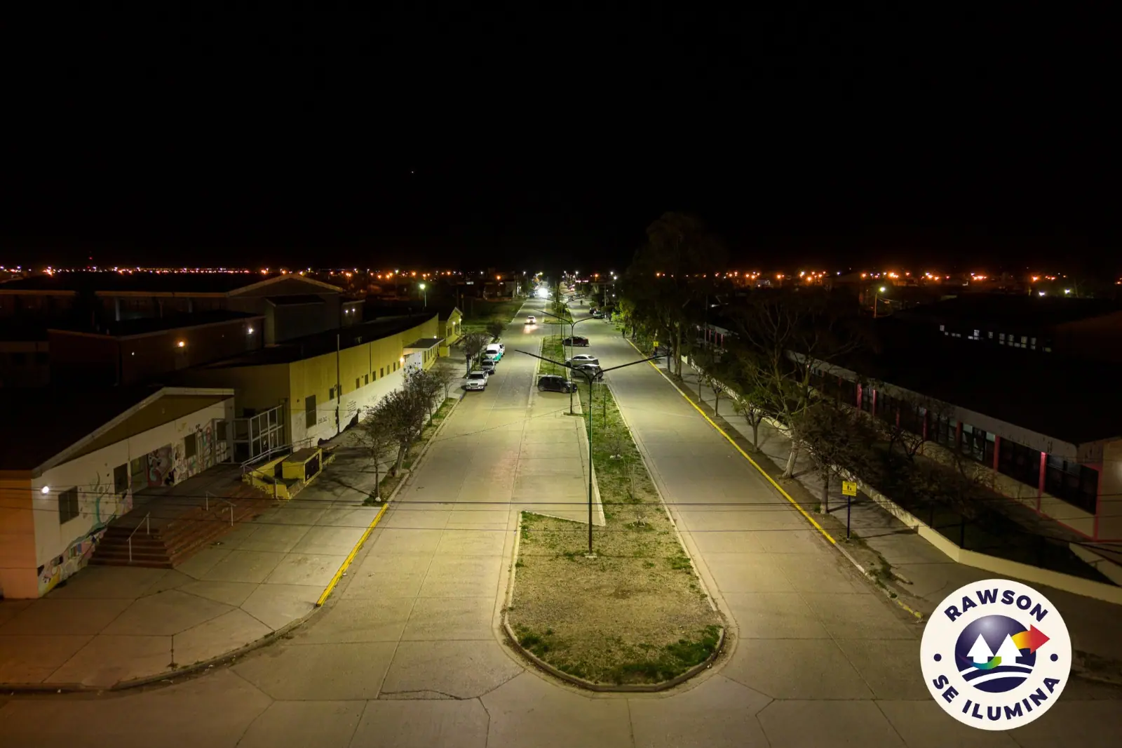 Renovación total de luminarias en la Av. Laporte y Almirante Brown