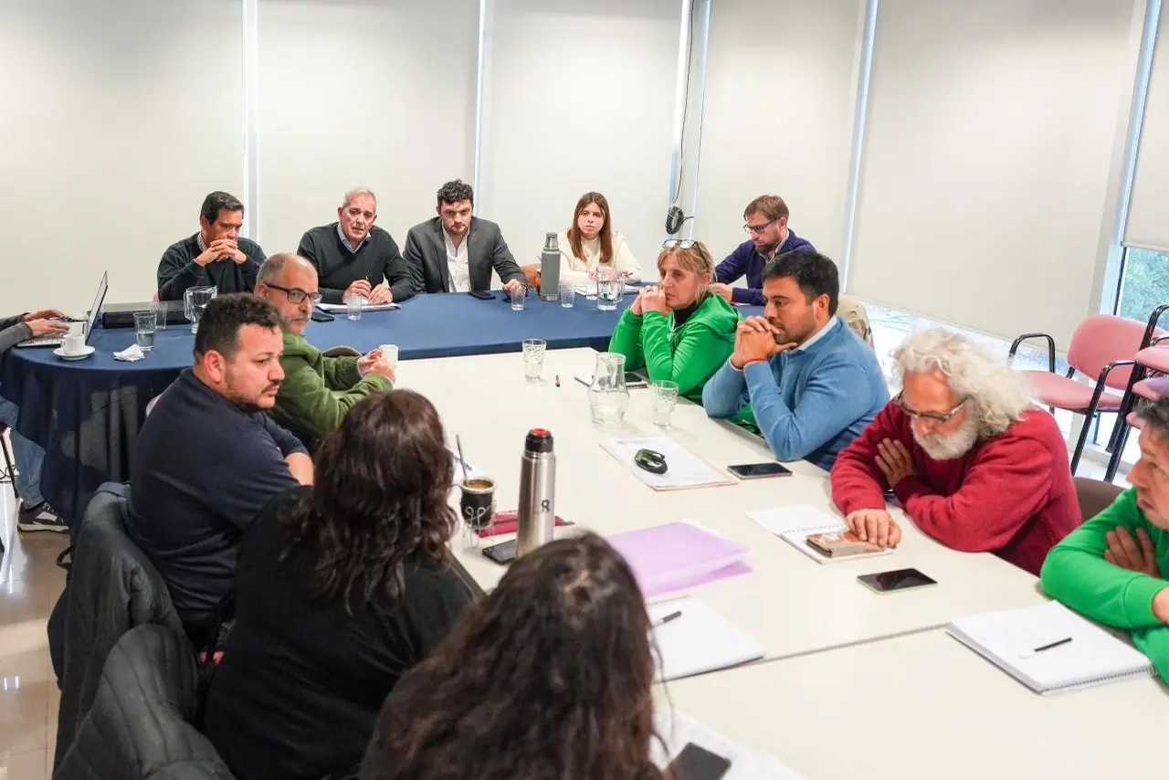 El Gobierno le ofreció a los auxiliares de la Educación un aumento del 15 %