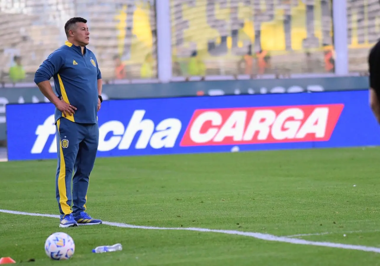 Almirón dejaría de ser el entrenador de Rosario Central