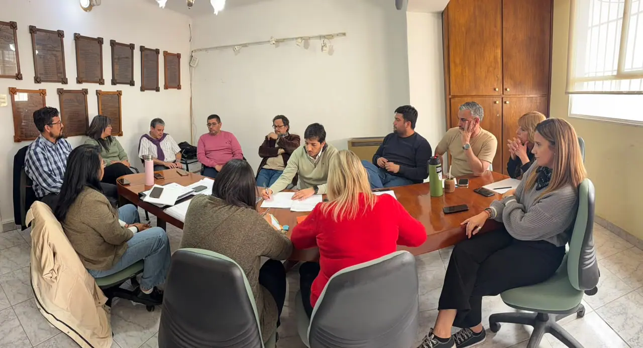 Ceferino no se presentó a la audiencia con la Comisión de Transporte de Rawson