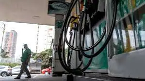 Brasil: Gobierno busca contener alzas "abusivas" en precios de combustibles