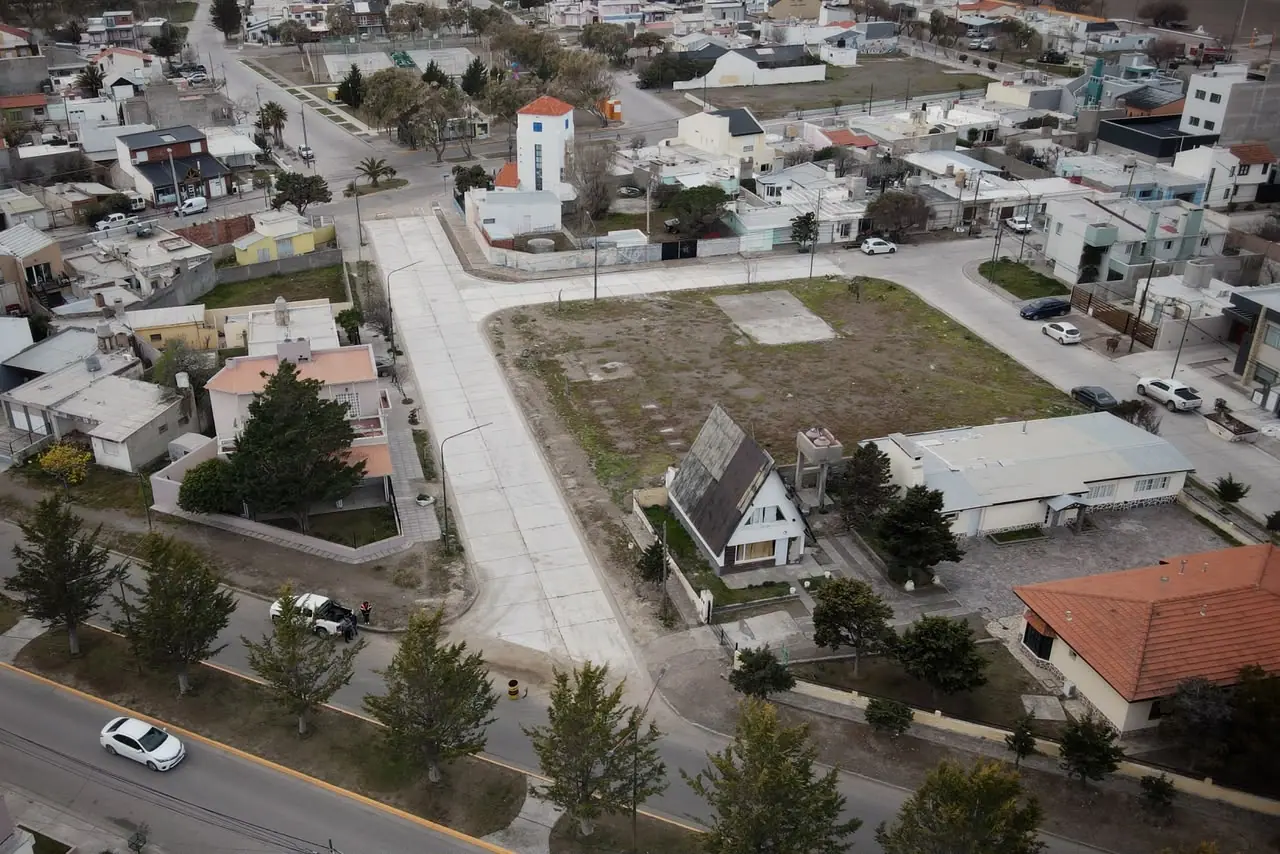 Biss recorrió la obra de la Calle Rivadavia