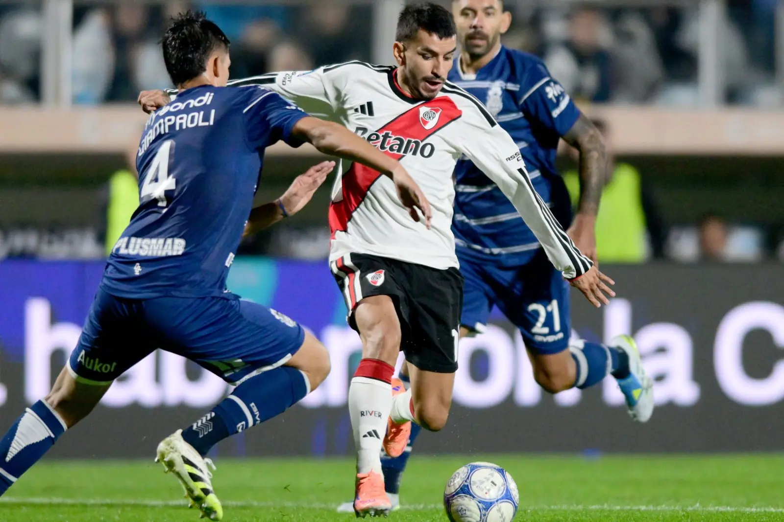 River cayó ante Gimnasia (LP) y no levanta cabeza en el Torneo Clausura 2026