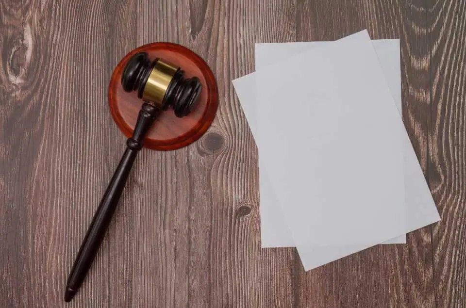 Condenaron a un hombre por hostigar y violar las restricciones de acercamiento hacia su expareja