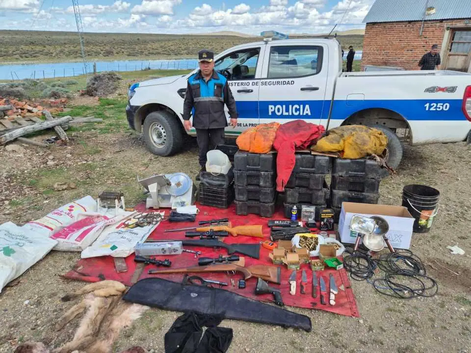 Un nuevo allanamiento en Gobernador Costa expone la dimensión de la red de caza furtiva