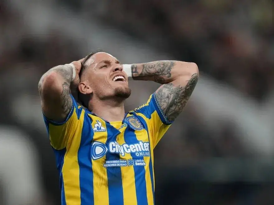 Rosario Central no aprovechó la ventaja numérica y fue eliminado por Corinthians