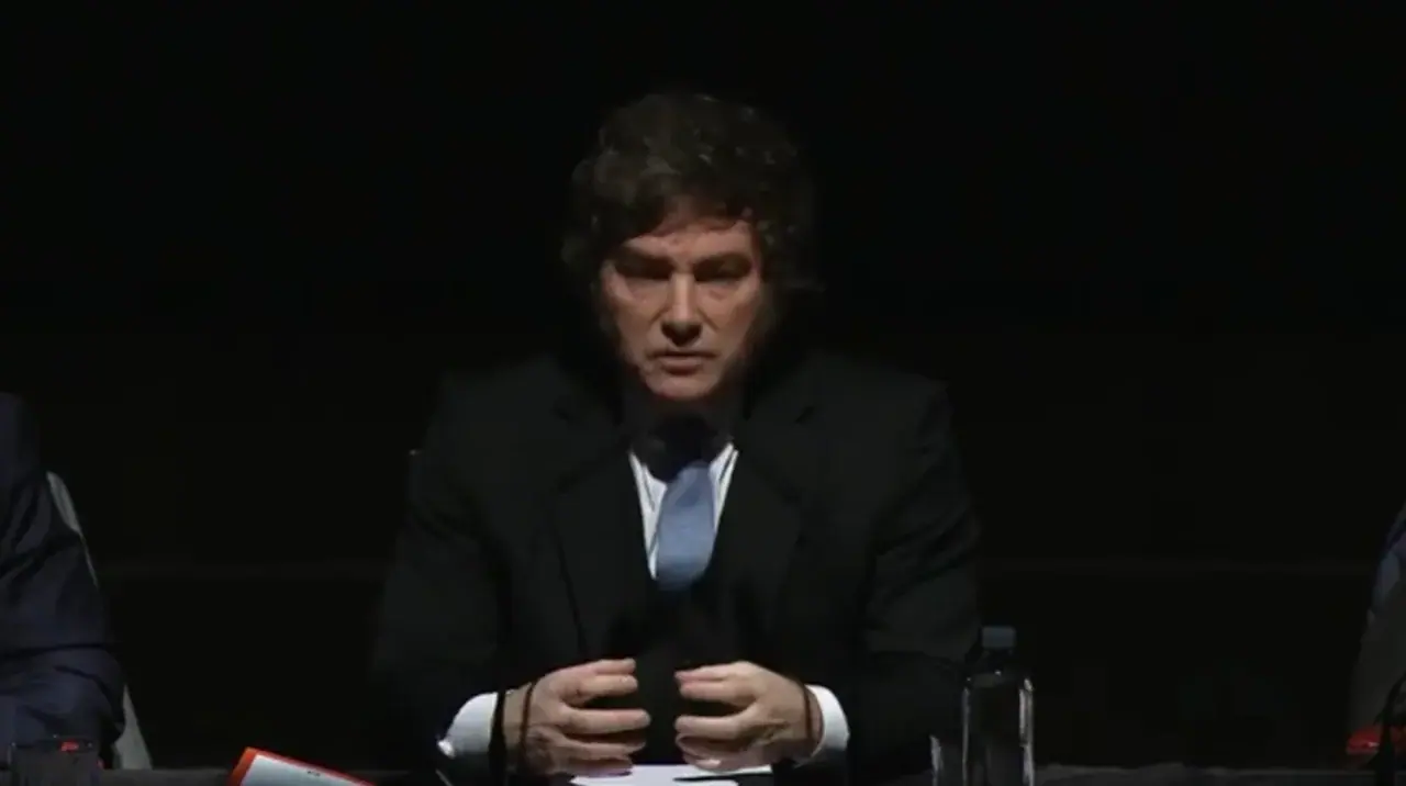 Javier Milei se molestó por una pregunta sobre la inflación: “No es el lugar, no es el momento”