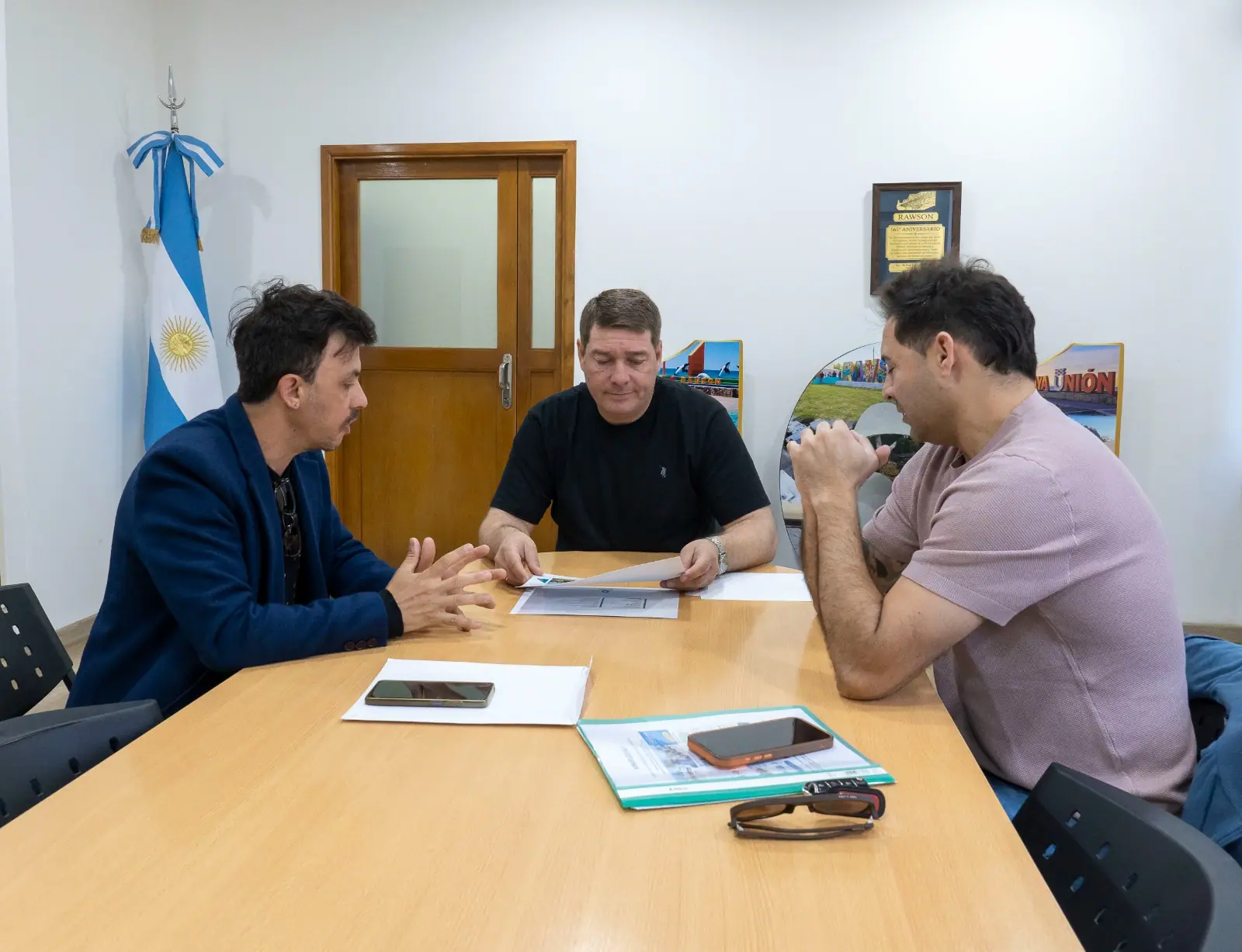 Presentaron un proyecto de publicidad digital para Playa Unión
