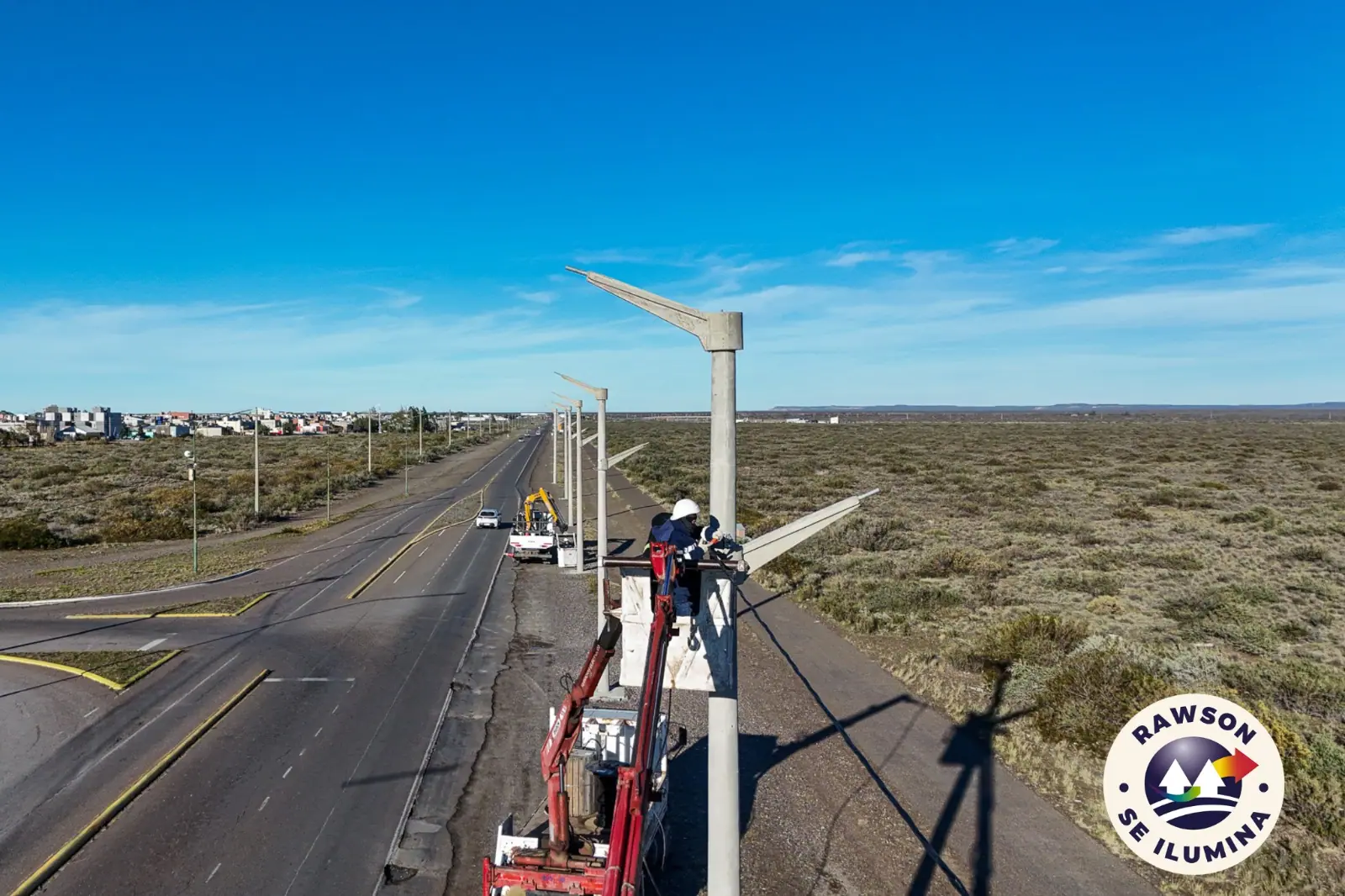 La Cooperativa comenzó el tendido eléctrico sobre la avenida Marcelino González