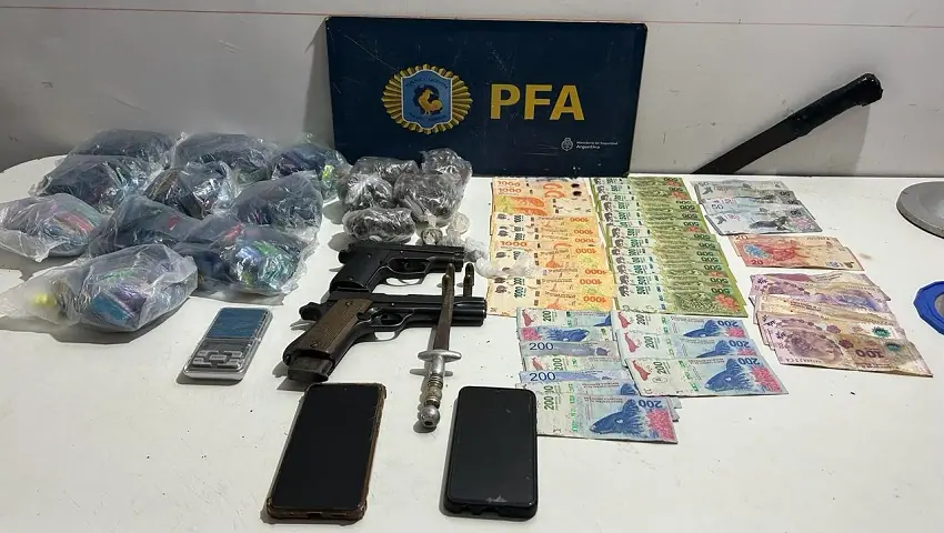 Desbarataron una banda de narcotraficantes en Moreno: los sorprendieron in fraganti