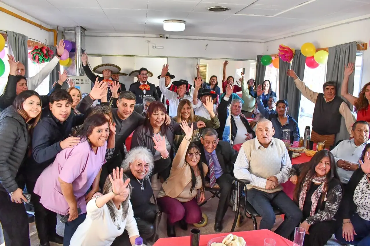 Provincia acompañó al Hogar de Ancianos Pablo VI en sus 48 años
