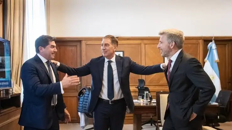 Santilli reunió a 13 gobernadores en la previa de su jura como jefe de Gabinete