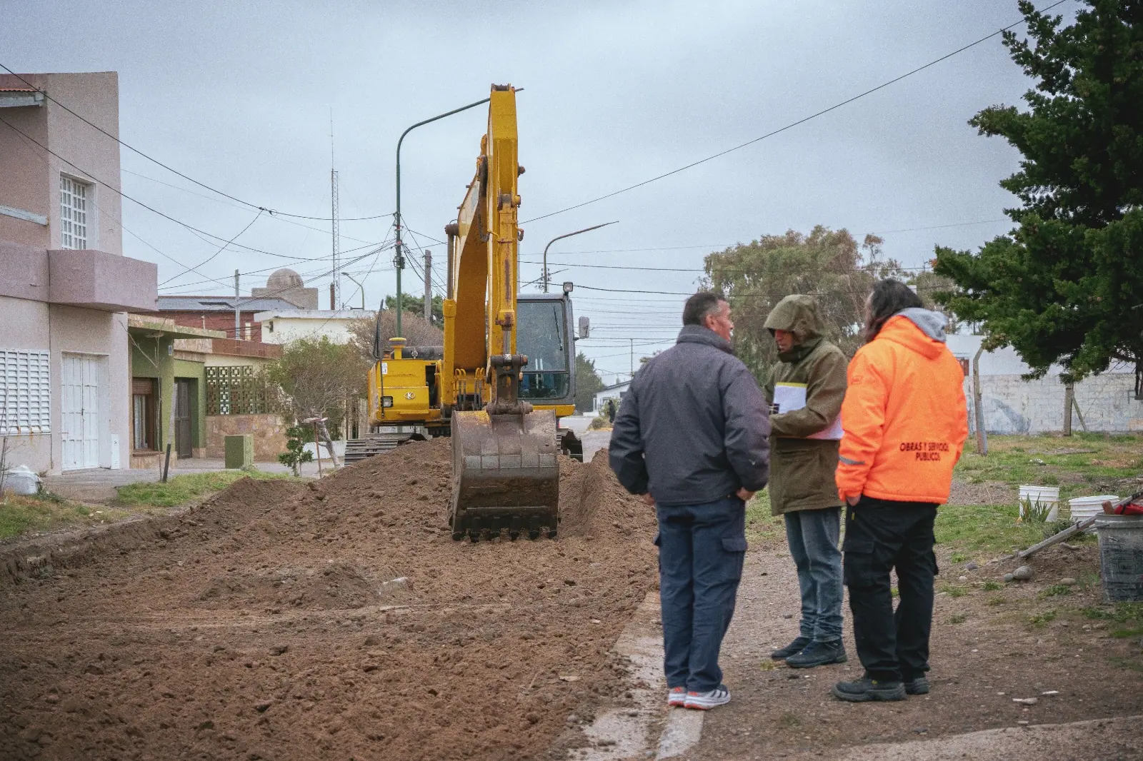 La Municipalidad inició trabajos de movimiento de suelo en la calle Rivadavia de Playa Unión