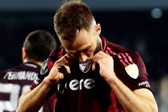 River rescindió el contrato de Germán Pezzella