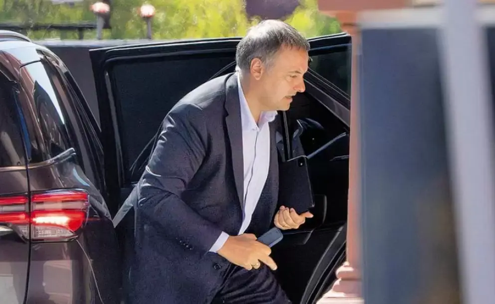 Inminente salida de Manuel Adorni