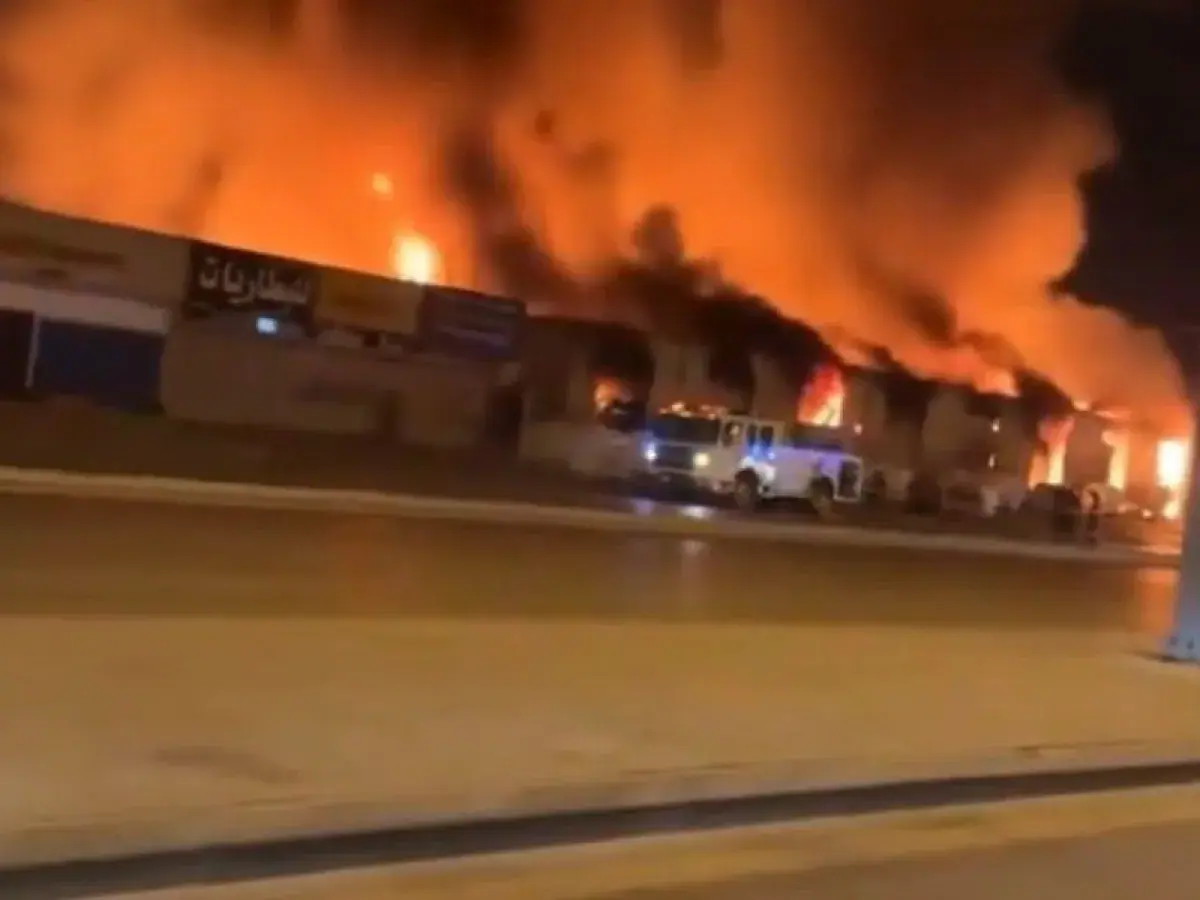 Alerta en Riad tras ataque aéreo y explosiones cerca del aeropuerto