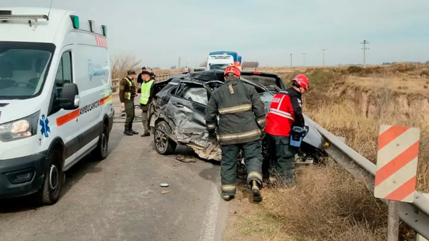 Tragedia en Córdoba: dos personas murieron tras un choque múltiple