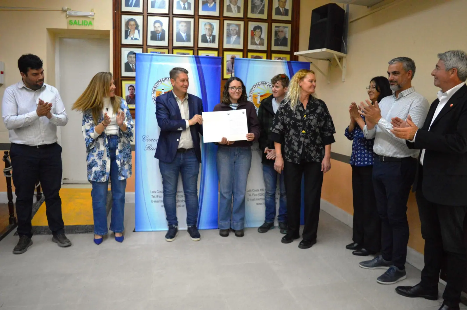 Concejales declaran de interés cultural la visita de la becaria de Gales, Lowri Jones
