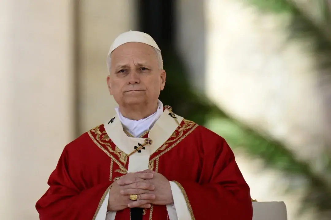El Papa León XIV fue operado con "éxito" de un tumor maligno