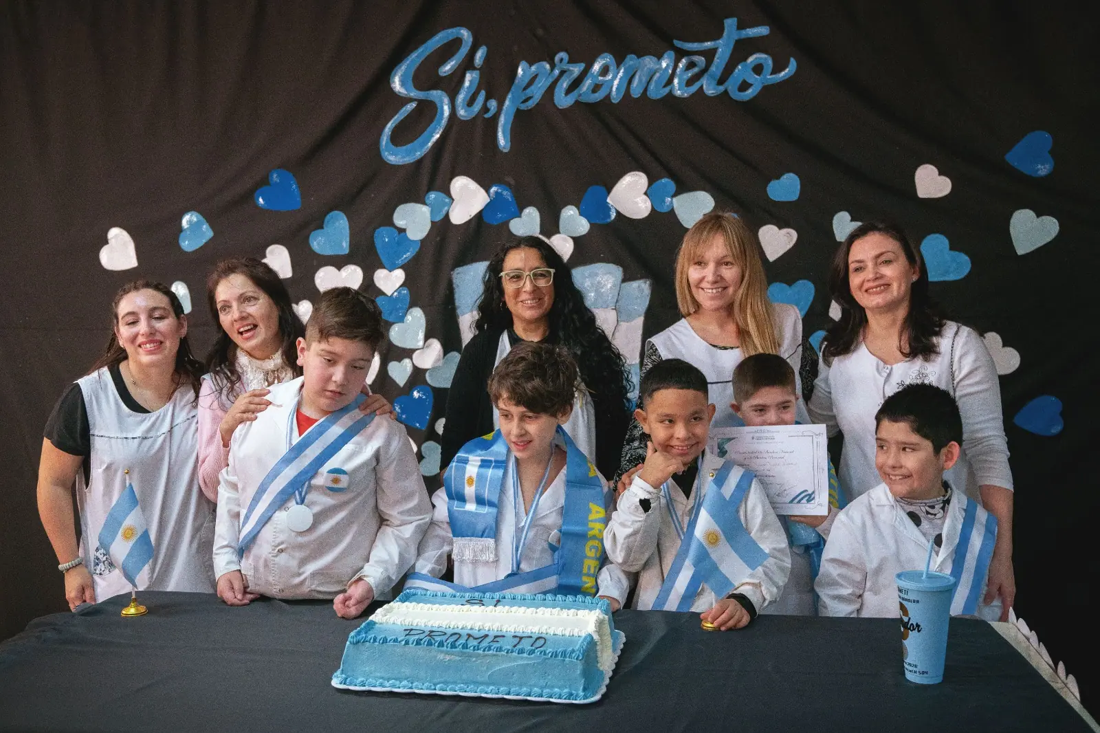 funcionarios de Rawson acompañaron la Promesa de la Bandera de los alumnos de la 504
