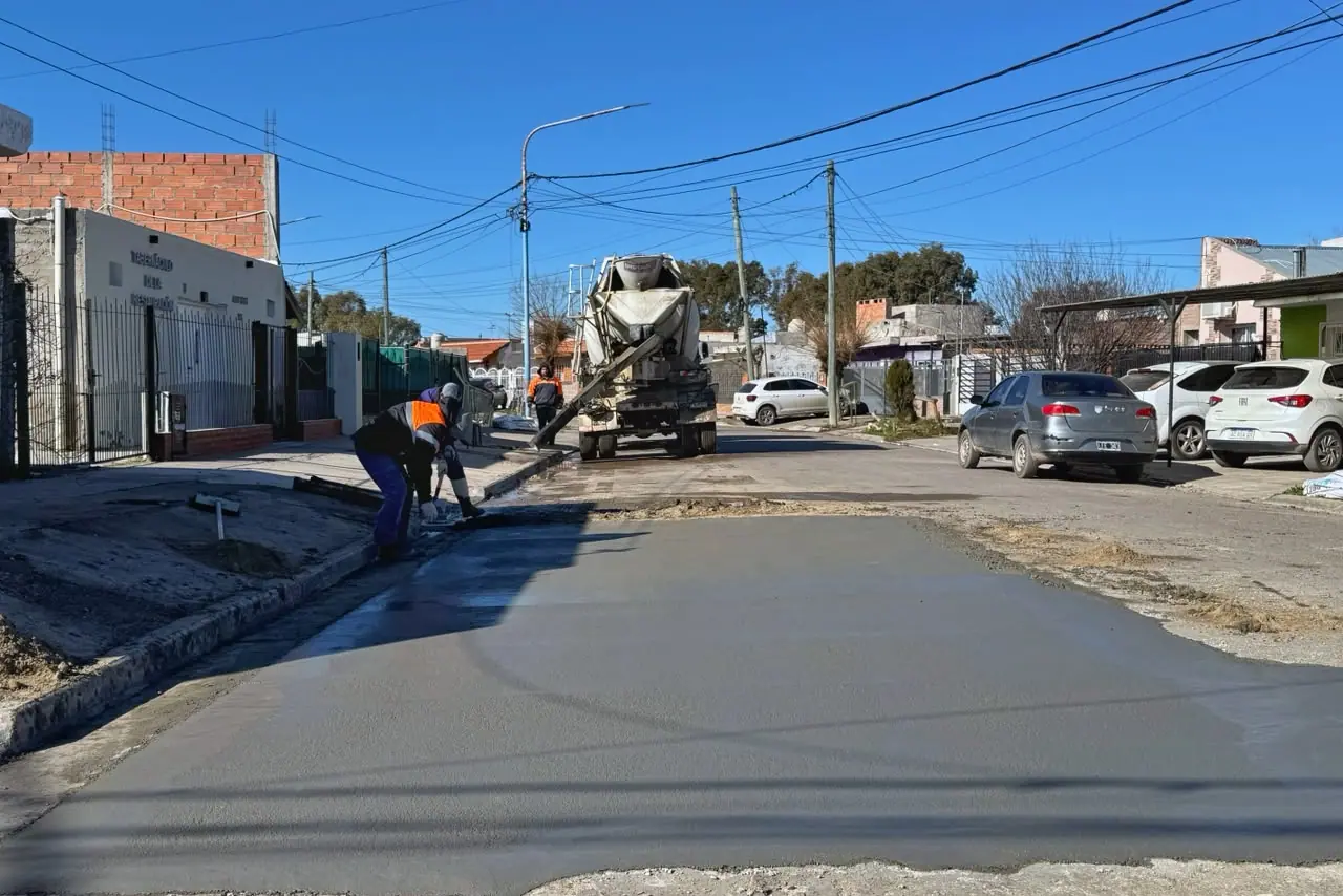 La Municipalidad de Rawson realizó trabajos de hormigonado en calles del Rìo Chubut