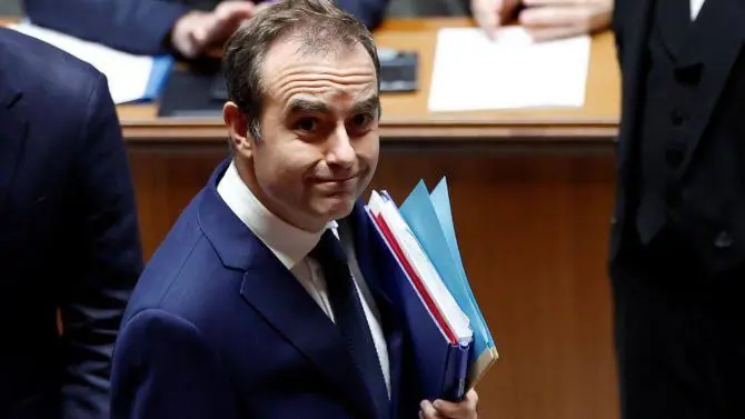 El gobierno francés sobrevive a una moción de censura por respuesta a ola de calor