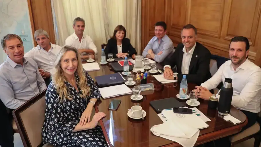 La interna del Gobierno se profundiza: las posturas en pugna por el vínculo con las provincias