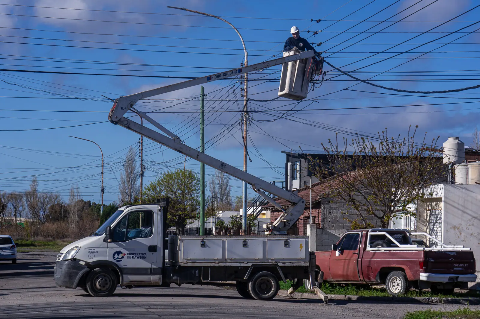 Mejora la infraestructura eléctrica en el barrio Luis Vernet