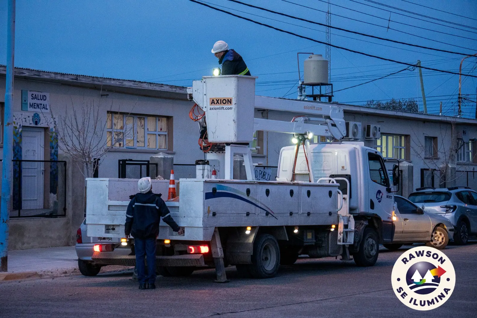 Continúa el programa “Rawson se Ilumina” con el recambio de luminarias en el Hospital Santa Teresita