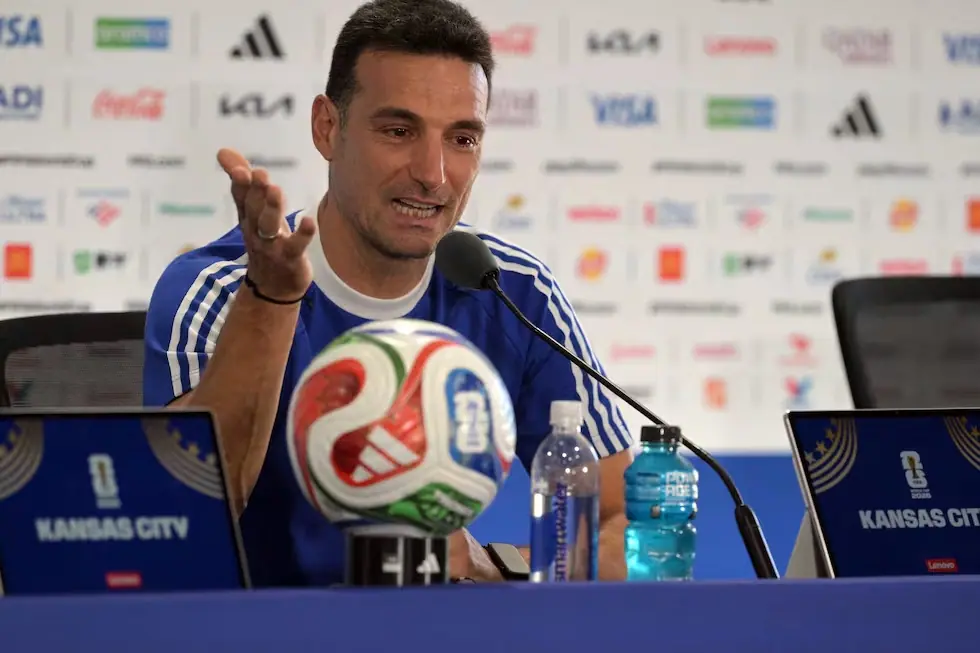 Scaloni sobre Messi: "No hay palabras, todo lo que diga está de más"